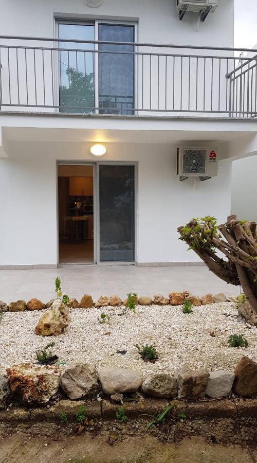 Polis Herb Garden Ngoại thất bức ảnh